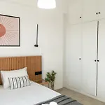 Airy Flat At Xenios Avlais אליקאנאס