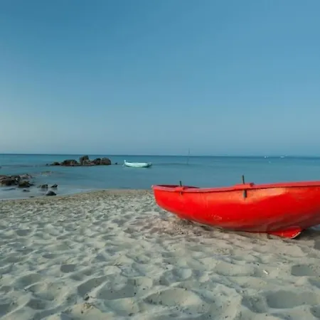 Airy Flat At Xenios Avlais