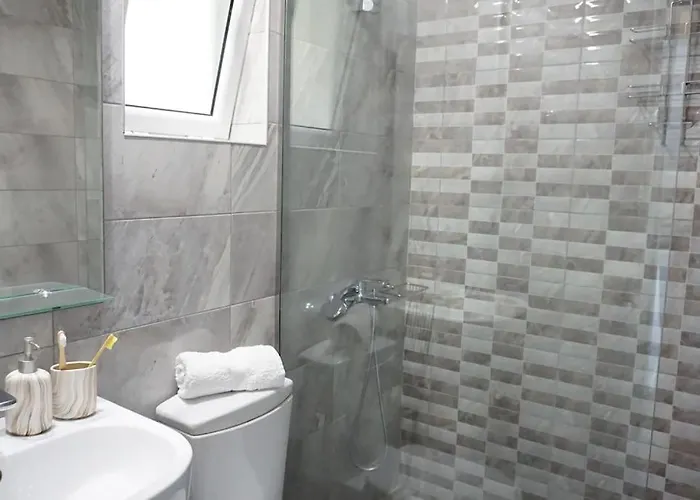 شقة Airy Flat At Xenios Avlais