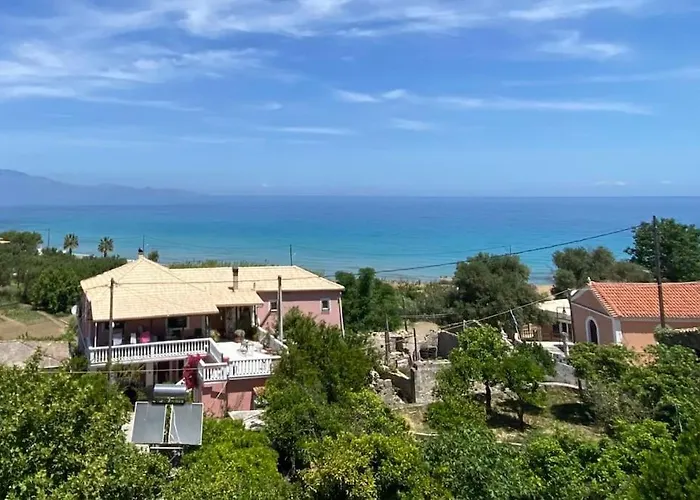 Airy Flat At Xenios Avlais