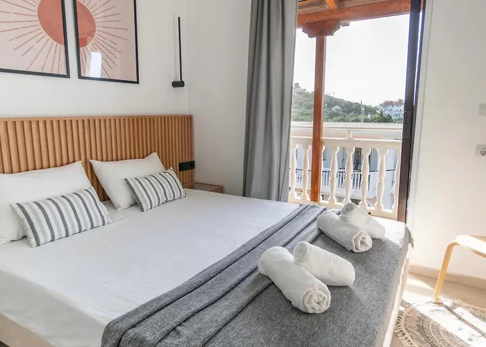 Апартаменты Airy Flat At Xenios Avlais Аликанас