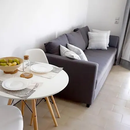 Airy Flat At Xenios Avlais 아파트 알리카나스