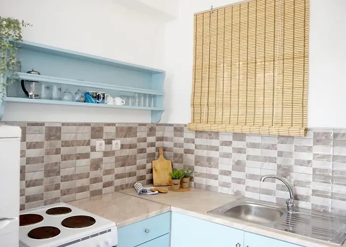 Airy Flat At Xenios Avlais Апартаменты Аликанас